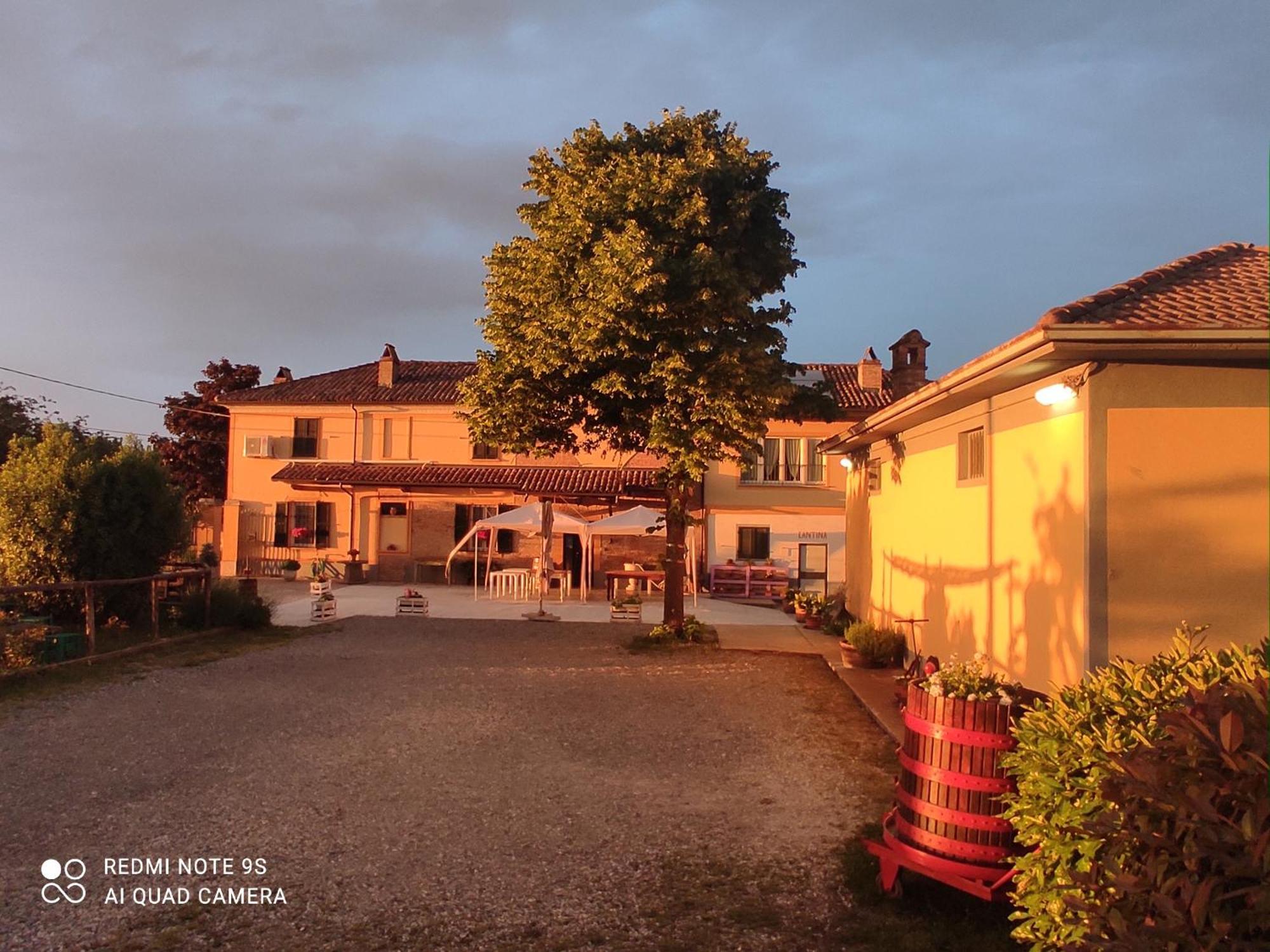 Cascina Angelina Villa Casteggio Exterior photo